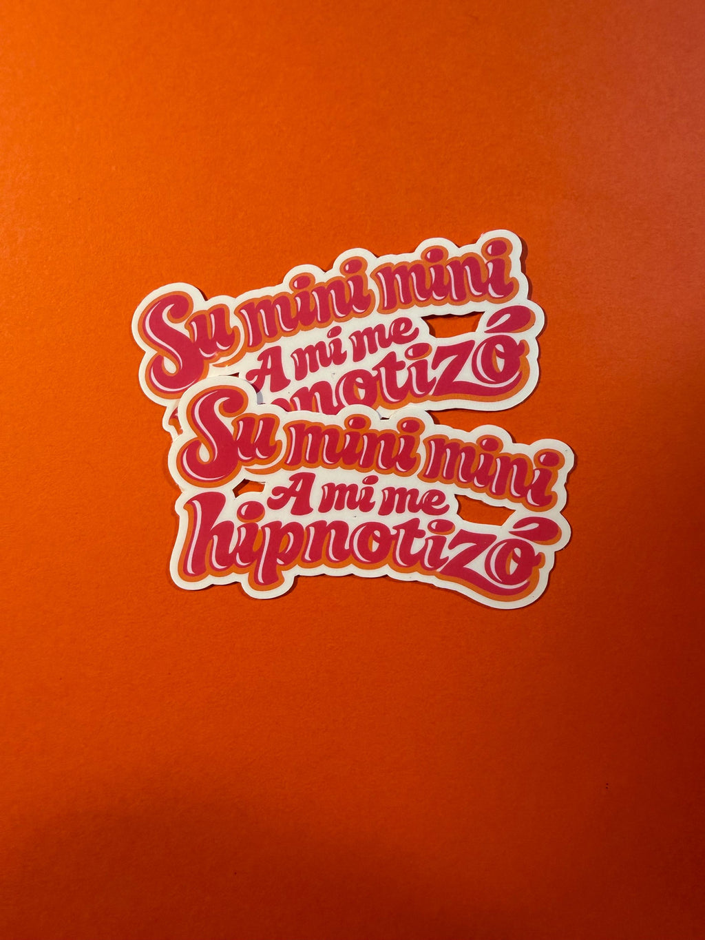 Su Mini Mini Me Hypnotizó Reggaetón Vinyl Sticker